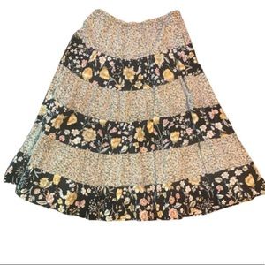 Vintage 90’s tiered floral bohemian cottage-core peasant skirt